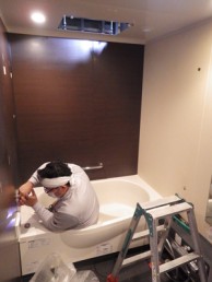 ダークグレーのアクセントでスタイリッシュな浴室に 品川区Y様邸 ダークグレーのアクセントでスタイリッシュな浴室に 品川区Y様邸